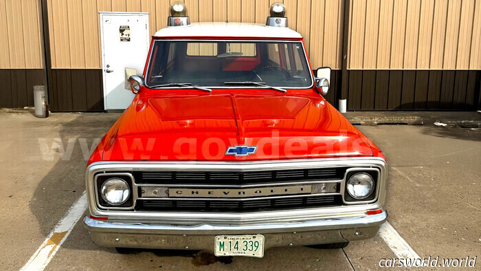 Departamento de Policía vende un Chevy Cruiser de 1970 olvidado con apenas 18.000 millas | Carscoops